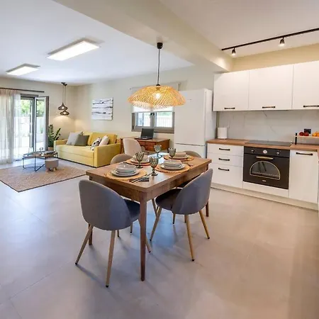 Mi Casa Su Casa דירה *